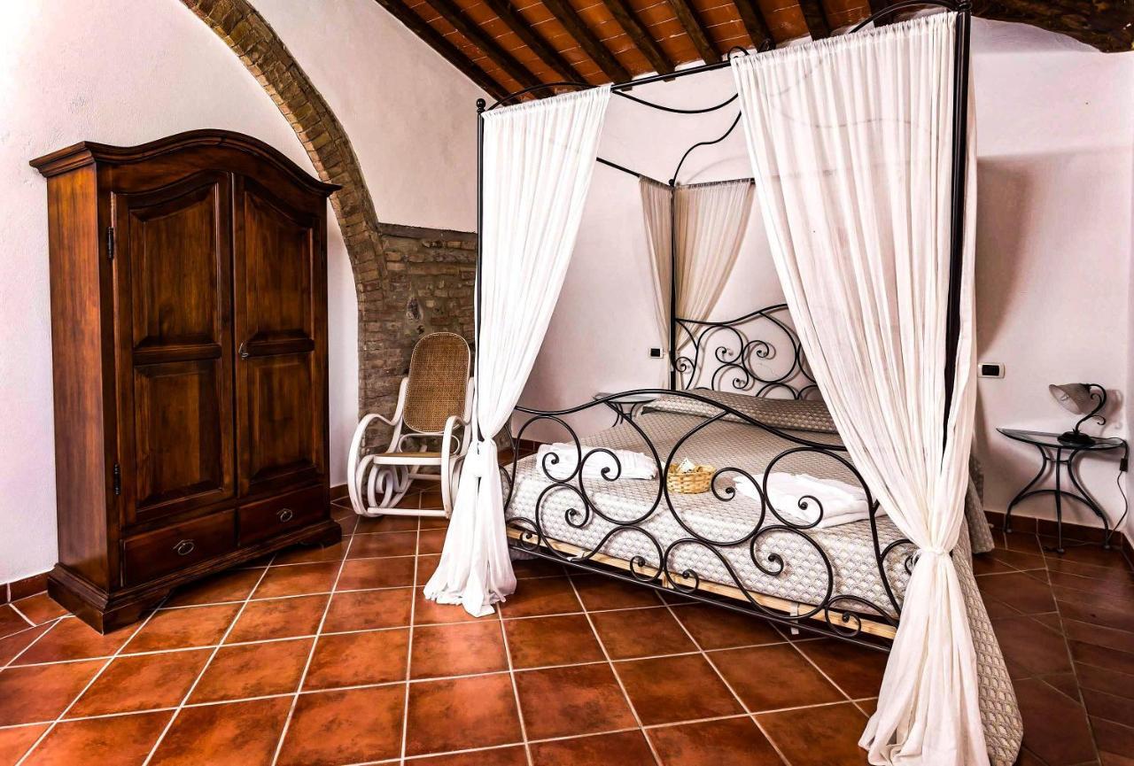Poderino San Cristoforo Lajatico Exteriér fotografie